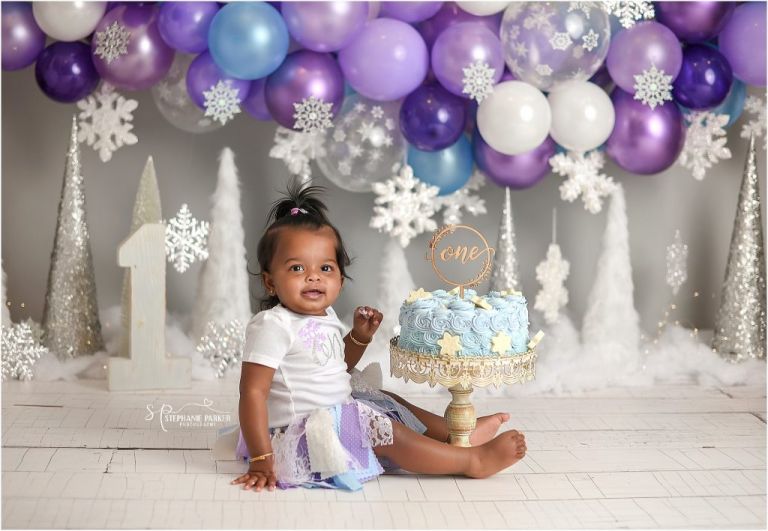 Baby poses for Chick-fil-A-themed 1st birthday photo shoot inspired by  mom's pregnancy cravings - ABC News